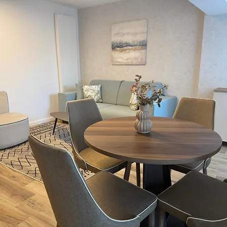 Novos Luxury Apartman *