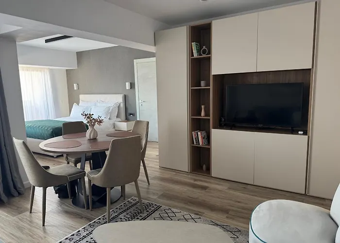 Novos Luxury 아파트