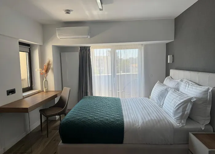 Novos Luxury * بوخارست