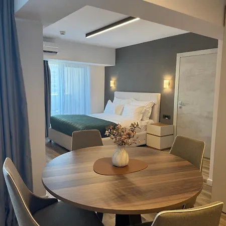 Novos Luxury * Bukareszt