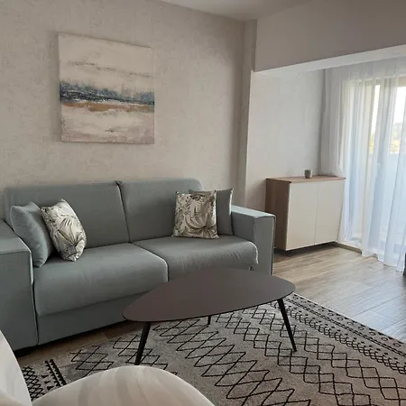 Novos Luxury Apartamento